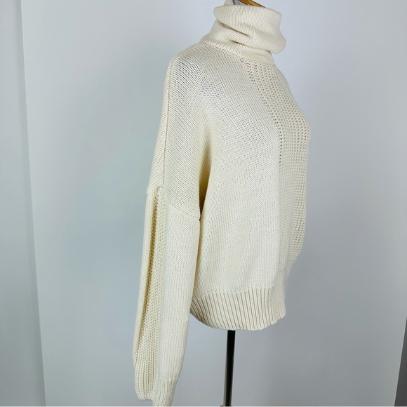 TopShop Cream Turtleneck Sweater Size 4-6 - Picture 4 of 10